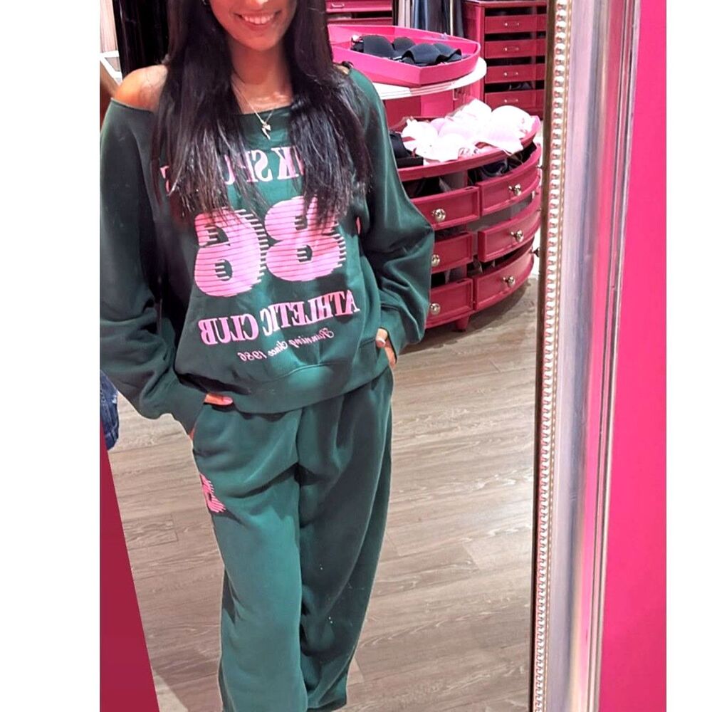 VS PINK Campus Fleece Off-The-Shoulder Sweatshirt and sweatpants set Size M&L